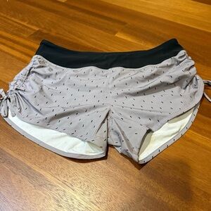 Lucy Running Shorts Gray Print Side Ruched Athletic Shorts M